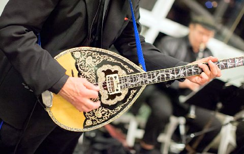 Richárd Bernard,Bouzouki,Guitar,Mandolin,Banjo,Balalaika,Klezmer, Greek music,oy